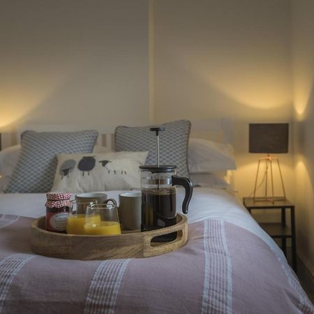 Finest Retreats - Tegannedd - Luxury Grade II Listed Cottage With Hot Tub Ffestiniog 外观 照片